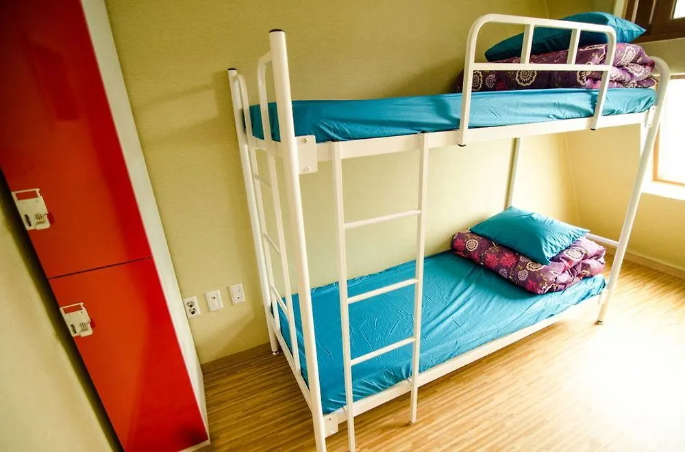 Kimchee Sinchon Guesthouse Seoul 2*,