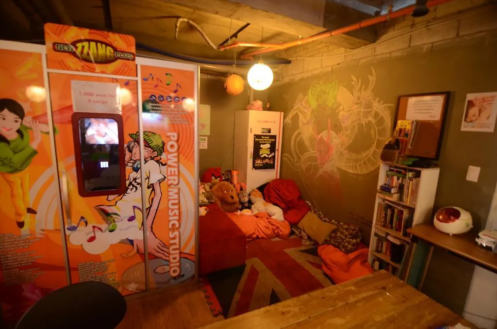 Kimchee Sinchon Guesthouse Seoul 2*,  South Korea