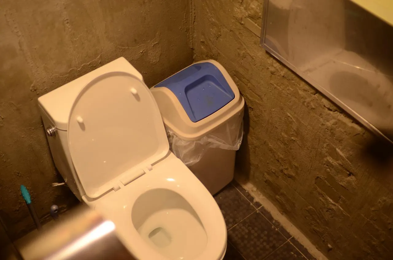 Kimchee Sinchon Guesthouse Seoul 2*,